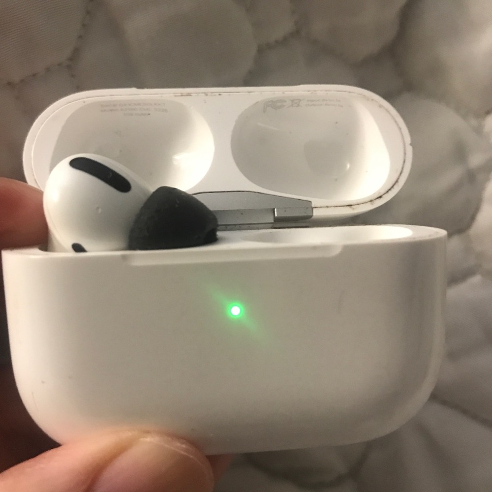 AirPods Pro and charging case, box